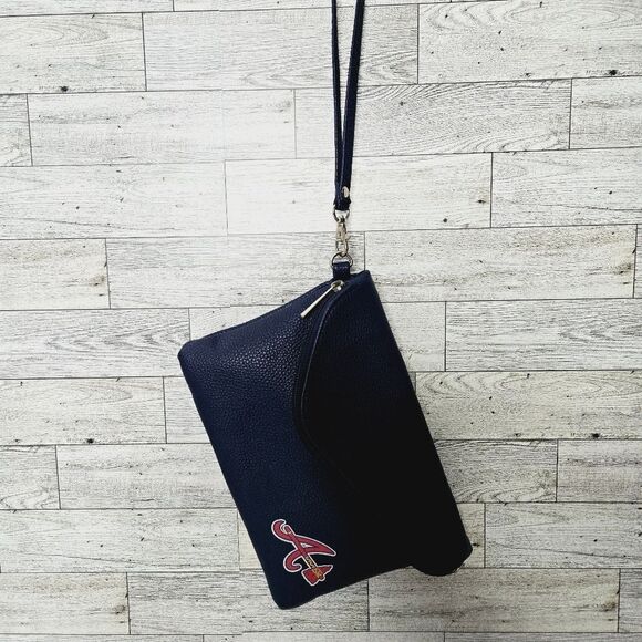 Atlanta Braves Officially Licensed MLB Fold Over Wristlet - Picture 4 of 9
